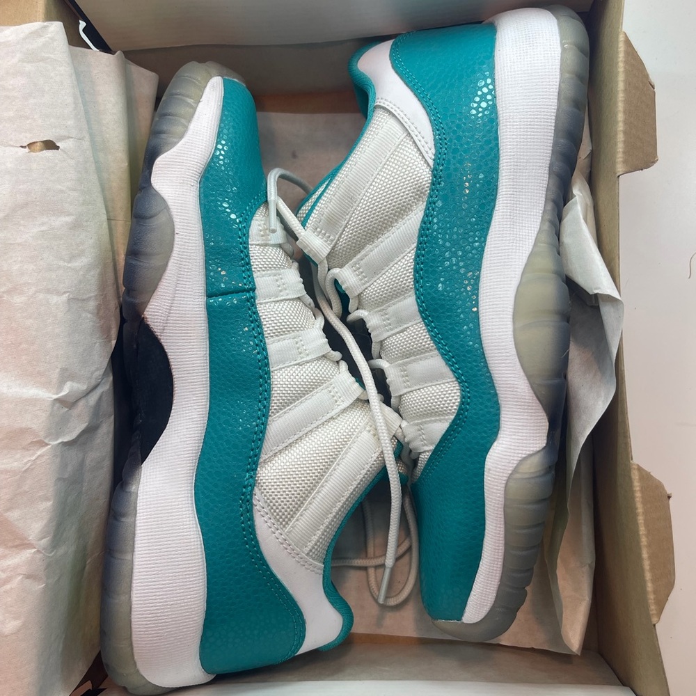 Air Jordan 11 retro low